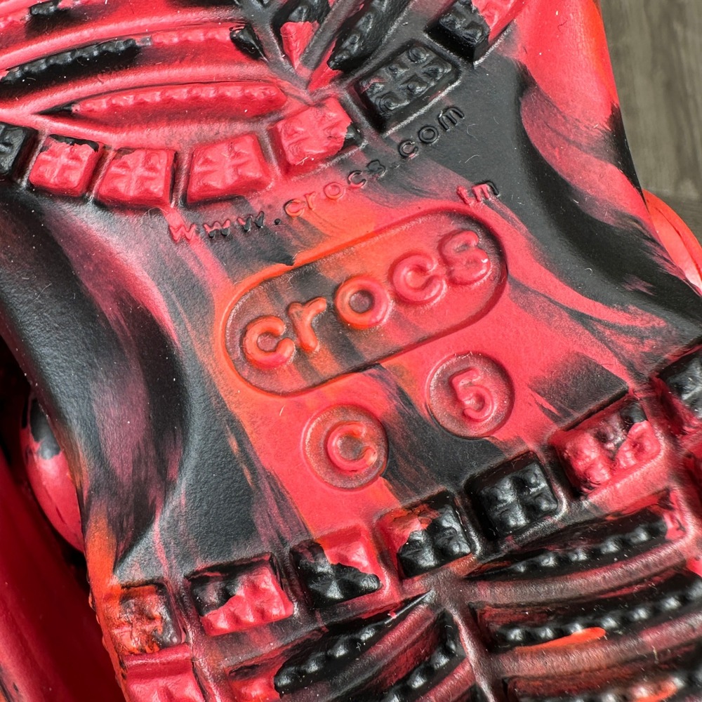 Crocs‎ Classic Marbled Clog Kids Size C5 Red Black Swirl Slip On NEW - Picture 8 of 8